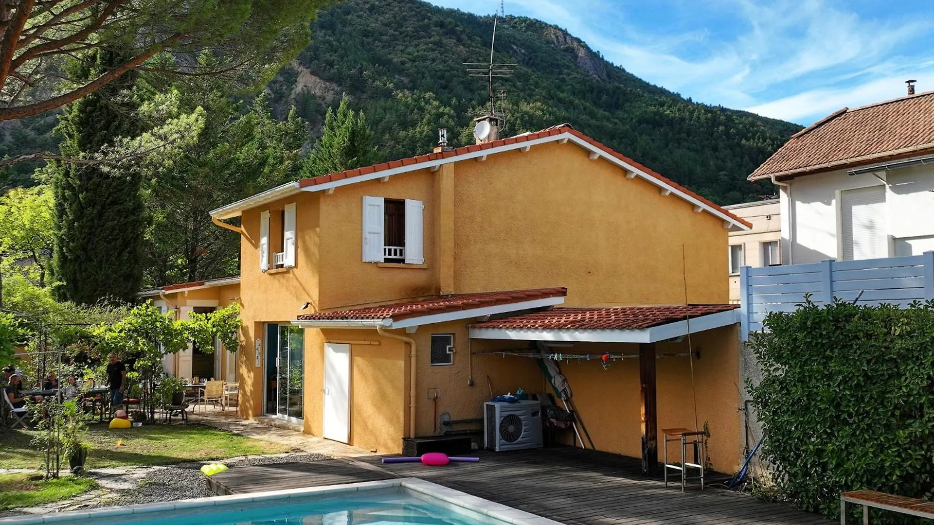 Bed & Breakfast Chambres D'Hotes - Le Pin Des Arches Digne-les-Bains France